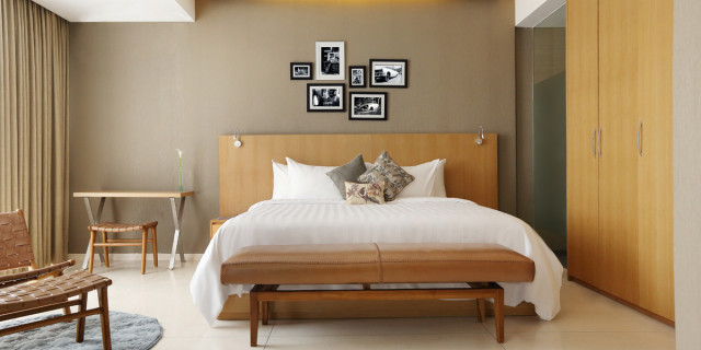 COLONIAL CITY POOL DELUXE